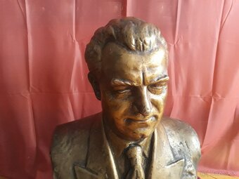 Busta "Klement Gottwald"...Viktor Dobrovolný 1949... - 4