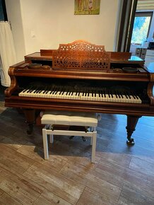 100-ročný klavír v dobrej kondícii - 4