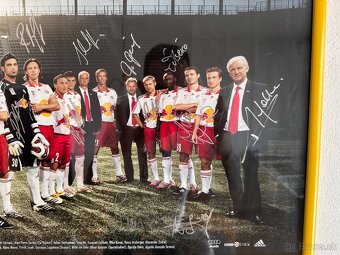 Obraz RedBull Salzburg futbalovy klub s podpismi - 4