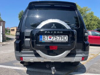 Mitsubishi Pajero 3,2 DiD 7 miestne - 4