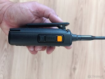 TH-UV8200 - 4