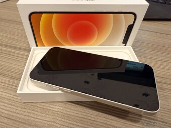 iPhone 12 White - 4