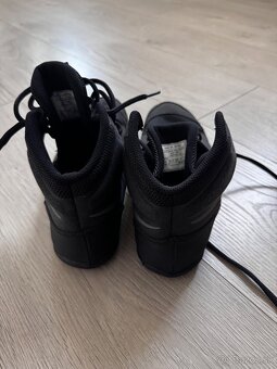 Predám boxerské topánky Nike Fury veľ. 43 - 4