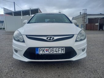 🚘 HYUNDAI i30CW 1.4 CVVT KOMBI + ťažné - 4