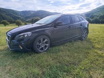 Volvo V40 D2 Cross Country - 4