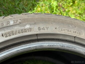225/45 R17 - 4