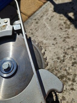 Okruzna pila 1500W 4000 ot/min - 4