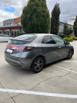 Honda Civic 1.4 benzín, 2009, 73 kW, 233567 km - 4