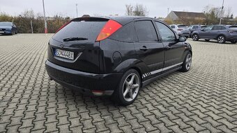 Ford Focus Ghia 2.0i - 4