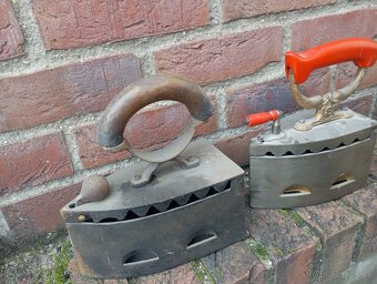 Predám staré žehličky - 4