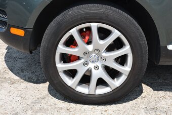 Volkswagen Touareg 3.2i+LPG 4x4 A/T - 4