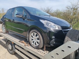 Peugeot 208 - 4