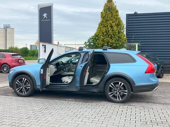 Volvo V90 CC T5 2.0L Cross Country Pro AWD Geartronic 184 KW - 4