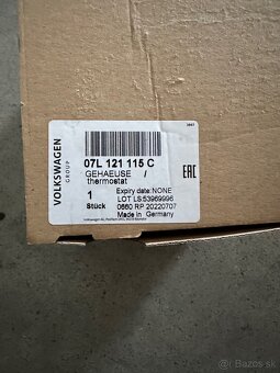 Kryt termostatu audi rs6 c6 5.0 v10 - 4