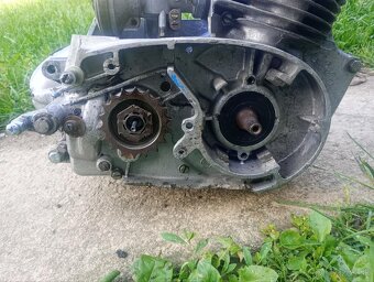 Motor jawa 250/353 - 4