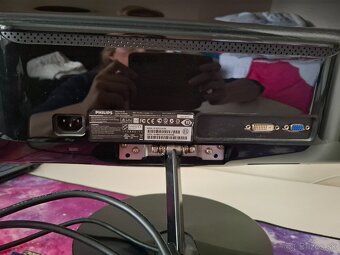 Monitor Philips 227E3L - 4
