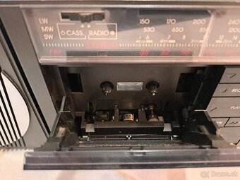 Rádiomagnetofón GRUNDIG - 4