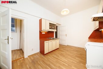 Veľký 3-izbový byt (97 m² + balkón), možná reko. 4izb. - 4