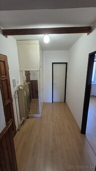 Na predaj 2 izbový byt v Ladcoch - 4