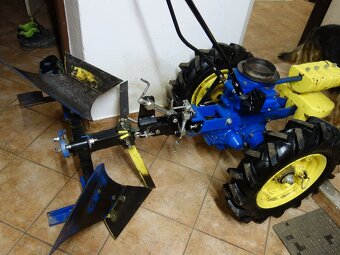 Prevodovka s diferenciálom a pluhom - 4