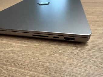 MacBook Pro 14” M1 Max (2021) – 1TB SSD, 32GB RAM - 4