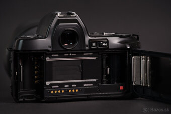 Nikon F-801. Sigma 18-35mm - 4