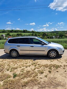 Ford focus kombi 1.6 lpg - 4