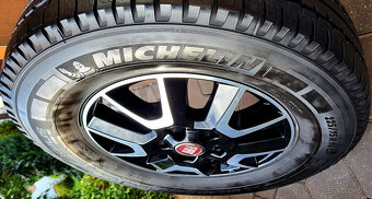 Pneu na dodávky R16 225/75C, zn. Michelin, ako NOVÉ - 4