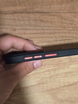 Kryt Samsung S25 + nalepovací Držiak - 4