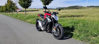Mv Agusta Brutale 800 - 6/2016 - 4