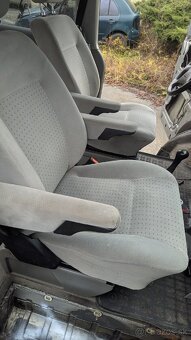 Rozpredám T4 caravelle 2.5 TDI 111kw - 4