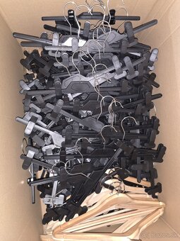 predam stendre, stojany, vesiaky - 4