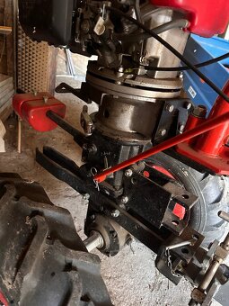 Predám traktor Honda gcv160 - 4