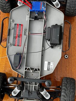 Traxxas slash - 4