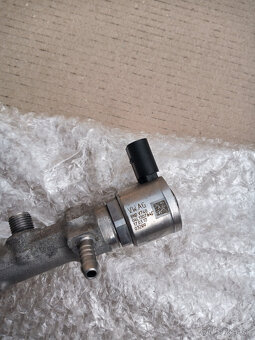 Vstrekovacia rampa Škoda VW 04L 089 G / H - 4