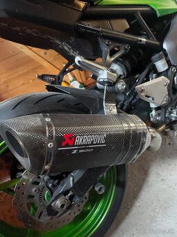Kawasaki Z900 - 4