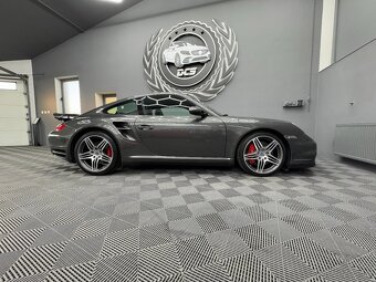 Porsche 911 Turbo - 4