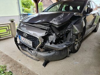 Predám auto po náraze do múrika - 4