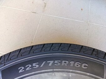 zimne pneu 225/75 R16 C - 4