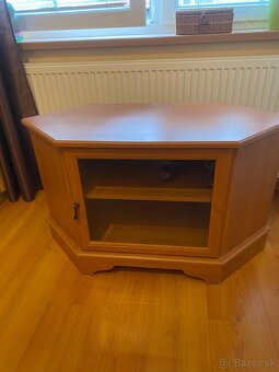Stolík pod TV - 4