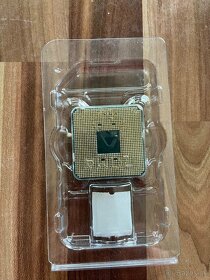 AMD Ryzen 5 5600X - 4
