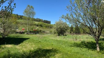 Stavebný pozemok v obci Harichovce - 1 257m2 - 4
