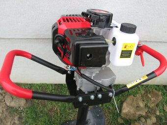 motor na zemny vrtak - 4