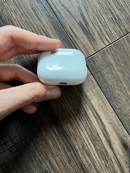 AirPods 3 - 4