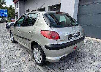 Peugeot 206 1.4 benzín manuál 55 kw - 4