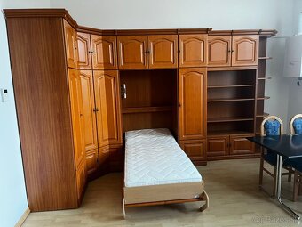 Skriňa s posteľou a obývacia skriňa - 4