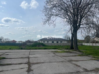 Predaj : pozemok 1550 m2 aj pre developerov v obci Veľké Bl - 4