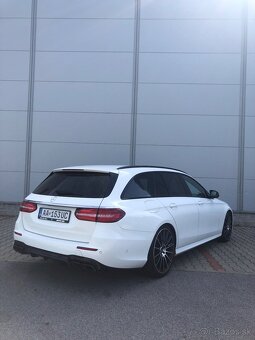 Mercedes Benz E class 220d AMG Line 4MATIC - 4
