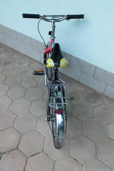 Detský bicykel a odrážadlo . - 4