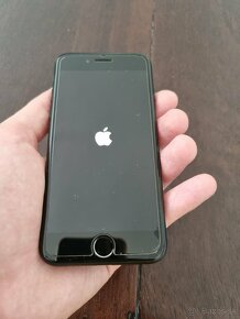 Apple iPhone 7 32GB Jet Black - 4